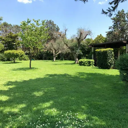 La Casina Gialla Villa *